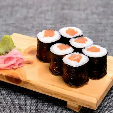 Hình ảnh Salmon maki