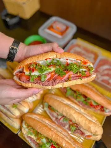 Hình ảnh Bánh Mỳ Pate