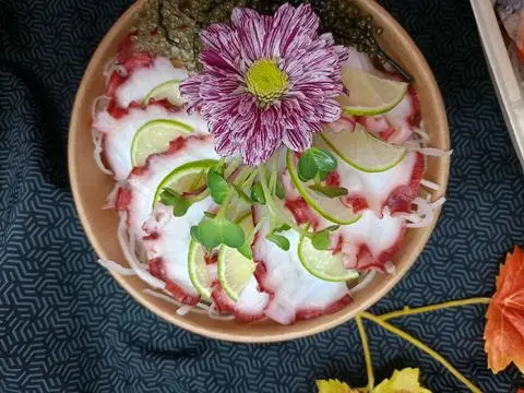 Hình ảnh Sashimi bạch tuộc 10pc