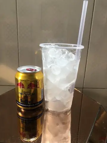 Hình ảnh Bò cụng (1 ly đá)