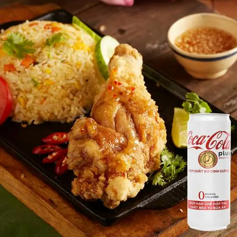 Hình ảnh Cơm gà giòn Mộc Vị + Coca