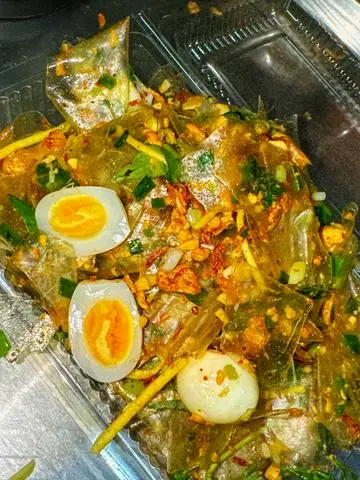 Hình ảnh Bánh Tráng Trộn Hành Phi Mỡ Hành