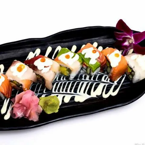 Hình ảnh Rainbow maki