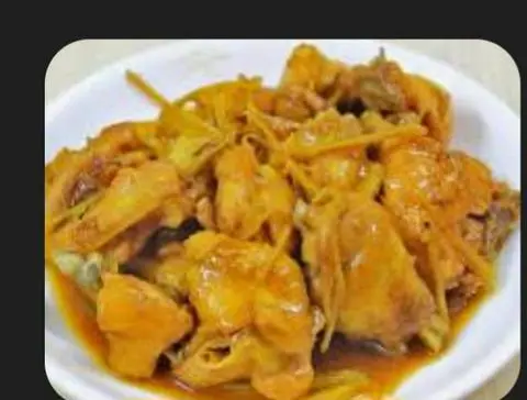 Hình ảnh 1 phần gà kho gừng