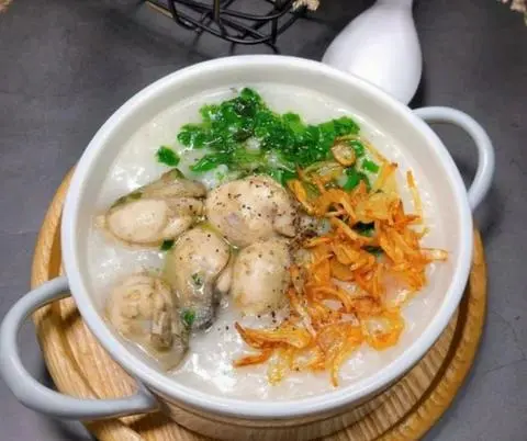 Hình ảnh Cháo Hàu + Cháo hến+ 1 coca chai