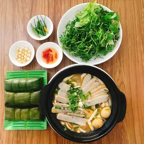 Hình ảnh Bánh canh cá lóc - chả cá