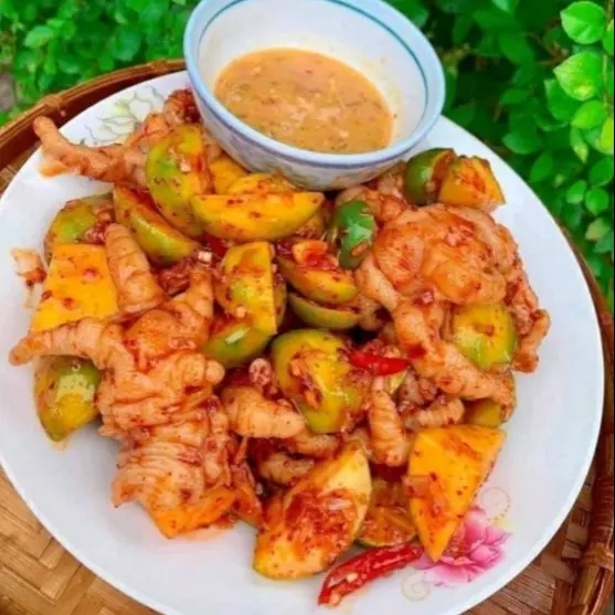 Hình ảnh Chân Gà Rút Xương Sốt Thái