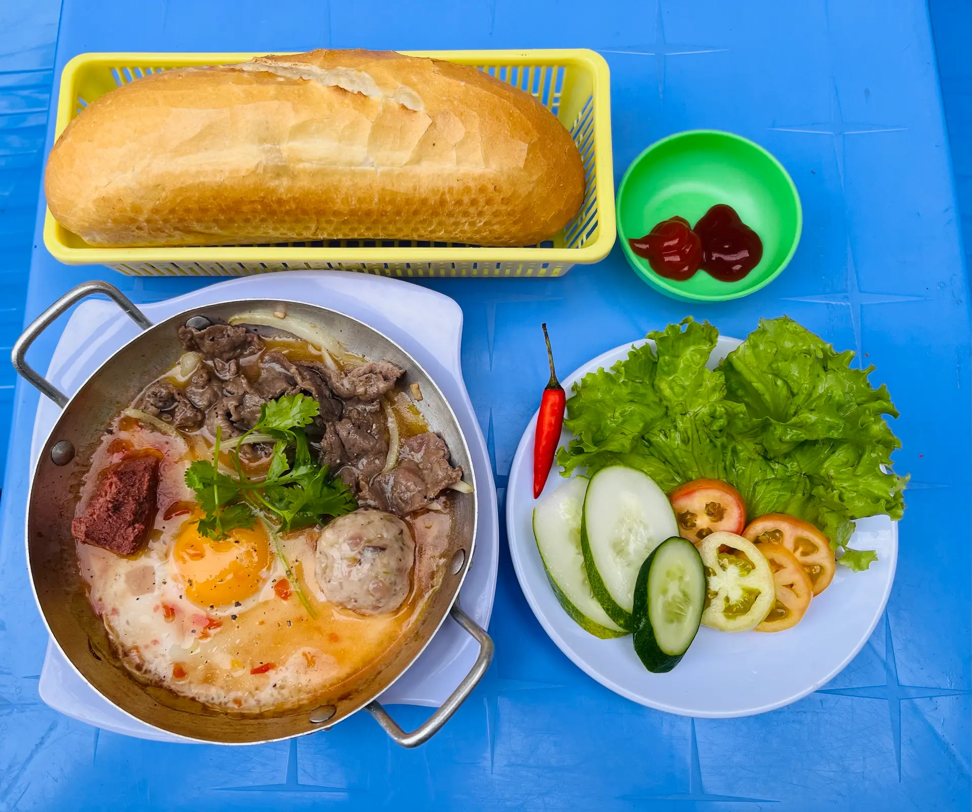 Hình ảnh Số 15 : Bò - Trứng - Pate - Xíu Mại