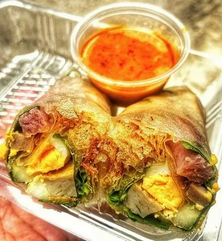 Hình ảnh Bánh cuốn Tây Sơn (nem , chả , trứng)