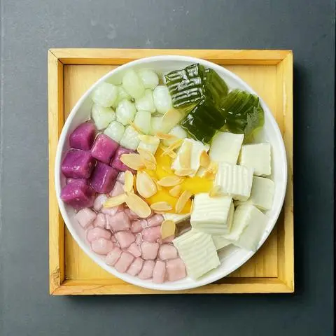 Hình ảnh Chè khúc bạch thập cẩm nhỏ