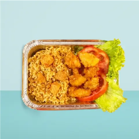 Hình ảnh Mì Trộn Gà Viên Sốt Phô Mai