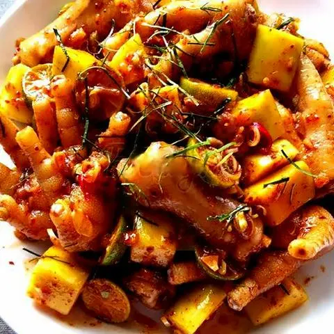 Hình ảnh Chân Gà Sốt Thái (Hộp Lớn)