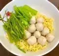 Hình ảnh Mì cá viên chua cay