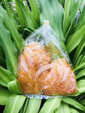 Hình ảnh Bánh Tráng Trộn Tỏi Tôm 