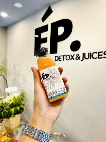 Hình ảnh 08. Nước ép vàng  Detox 