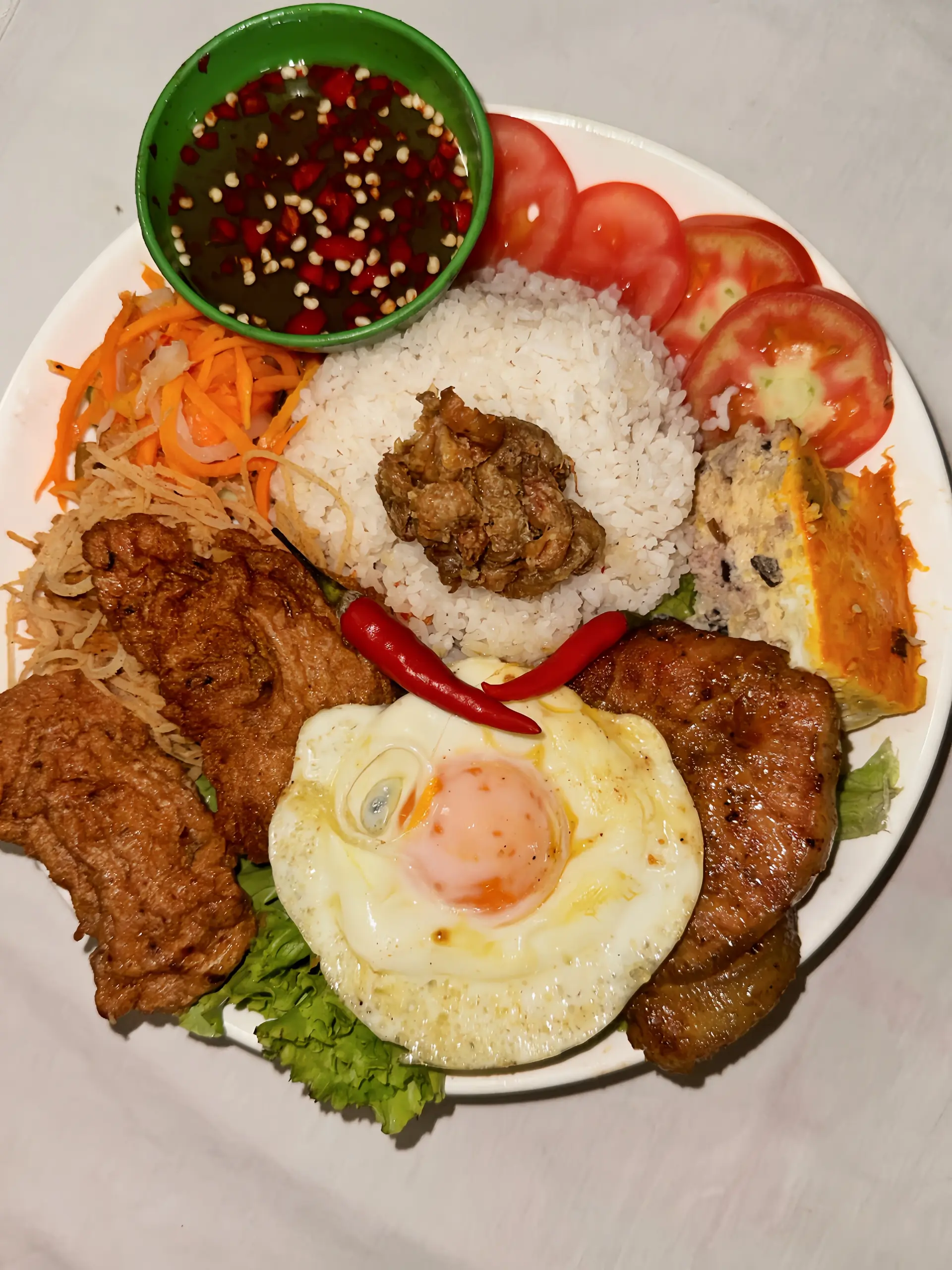 Hình ảnh Cơm Tấm Full Topping 2 ( Sườn - Bì - Chả - Trứng - Chả Cá)