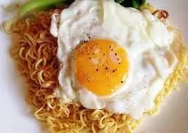 Hình ảnh Mì Xào Trứng Ốp La
