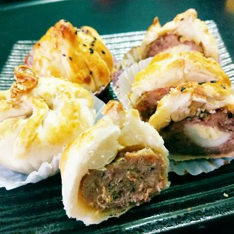 Hình ảnh Dimsum combo 2 Bánh Bao nướng nhân bò sốt tiêu đen