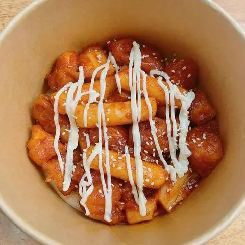 Hình ảnh Gà Tokbokki Sốt Cay Hàn Quốc