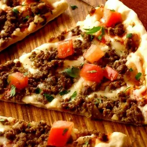 Hình ảnh Pizza 24cm bò