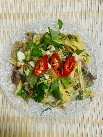 Hình ảnh Gòi xoài khô cá sặc