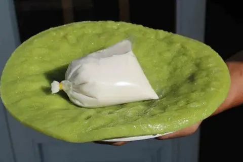 Hình ảnh Bánh Bò Thốt Nốt Lá Dứa