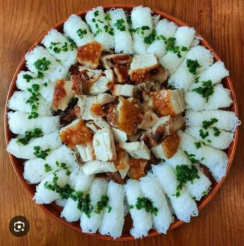 Hình ảnh bánh hỏi heo quay 