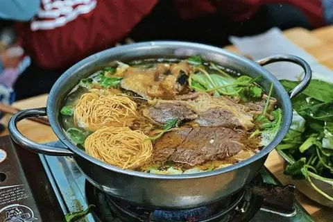 Hình ảnh Lẩu bò lớn