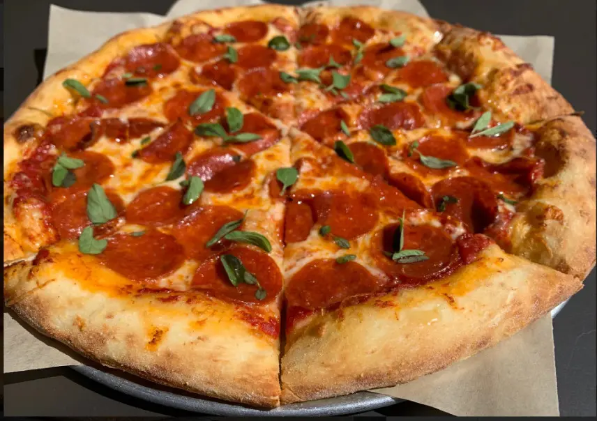 Hình ảnh Hot Honey Pepperoni pizza size M