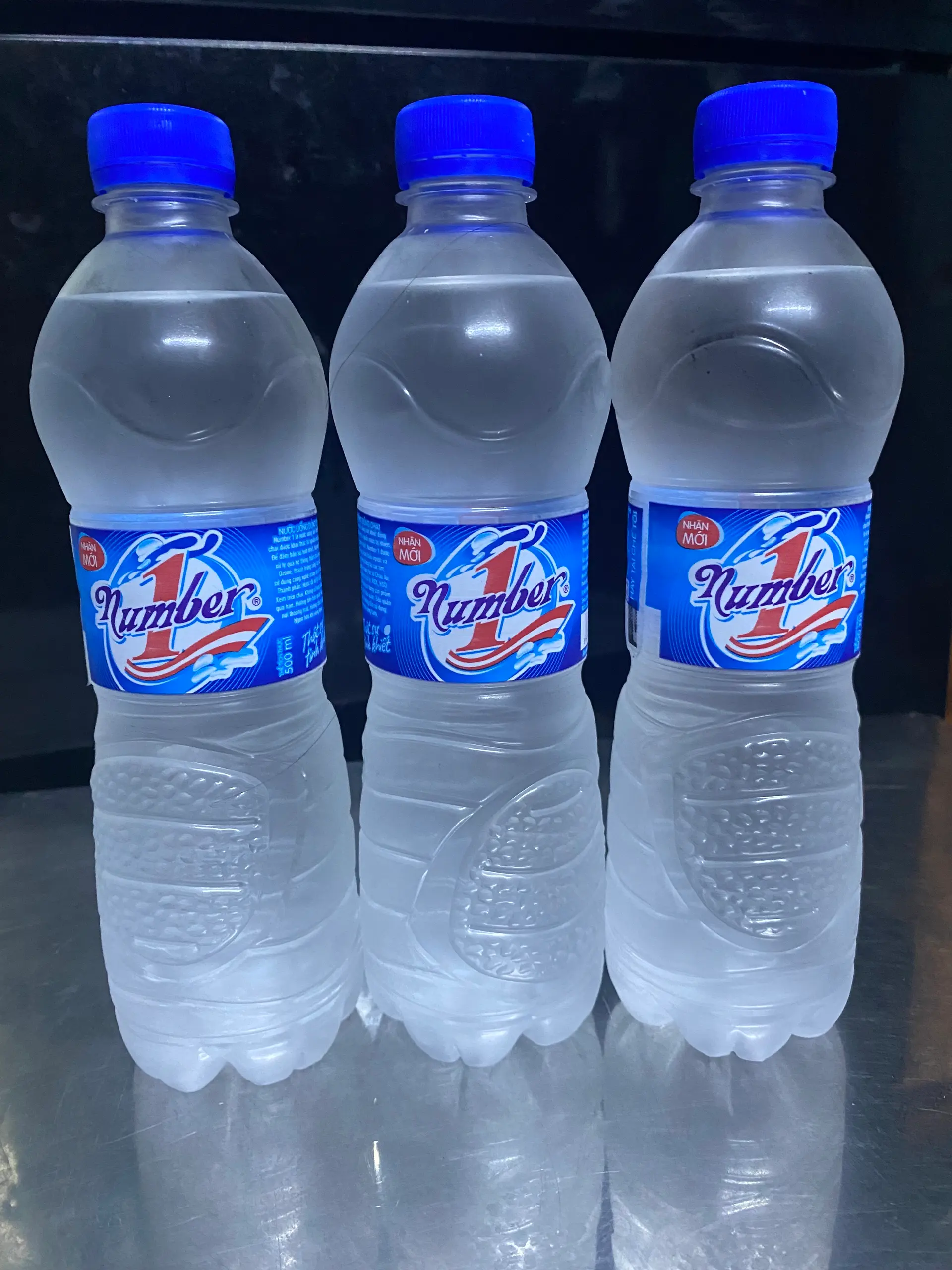 Hình ảnh nước suối ướp lạnh 1 chai