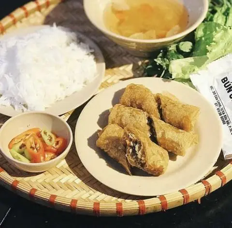 Hình ảnh Bún nem - chả giò