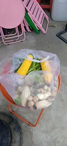Hình ảnh Nước ép trái cây các loại (táo,thơm,cam...vv