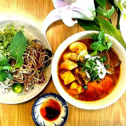 Hình ảnh Bún huế định tâm