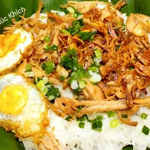 Hình ảnh Xôi gà xé - trứng ốp la
