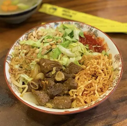 Hình ảnh Mì trộn bò lúc lắc 