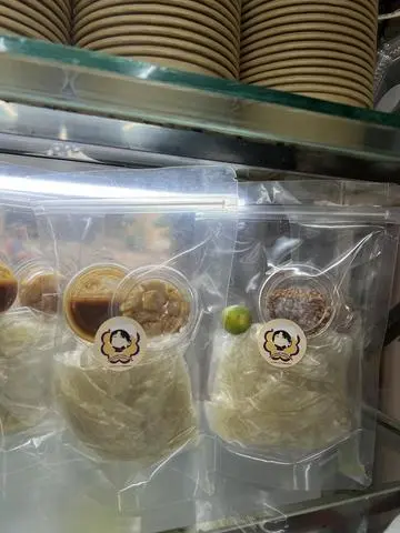 Hình ảnh Bánh Tráng Túi Zip Muối Sệt Tóp Mỡ