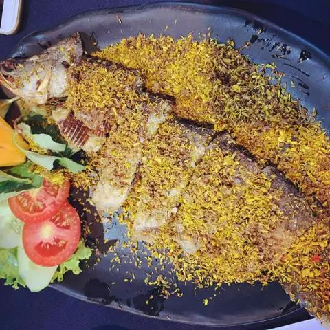 Hình ảnh CÁ THÁC LÁC RÚT XƯƠNG CHIÊN SẢ