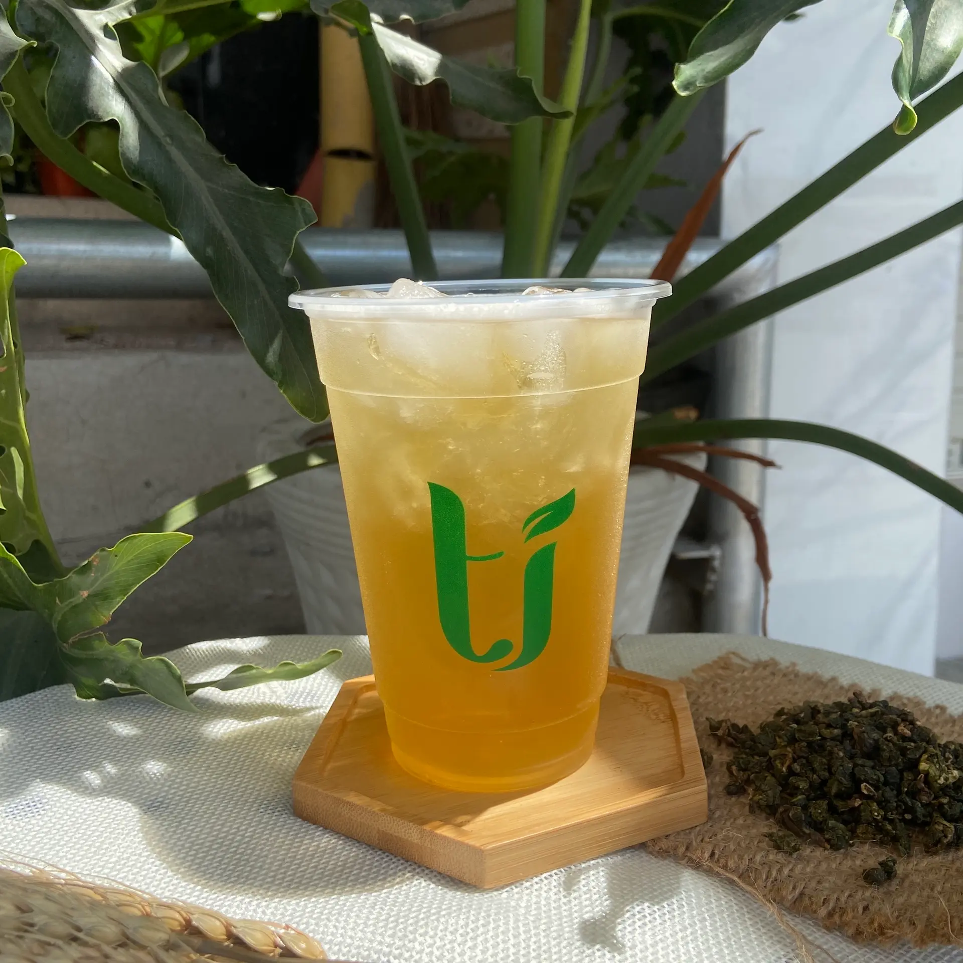 Hình ảnh Trà Oolong Hoàng Kim - M 500ml