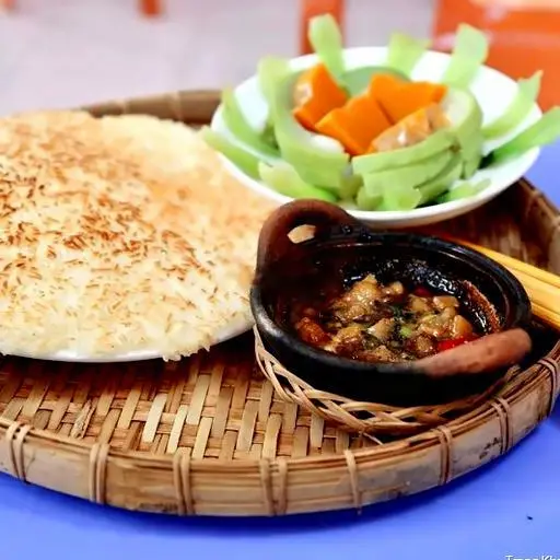 Hình ảnh Cơm cháy kho quẹt rau luộc thập cẩm