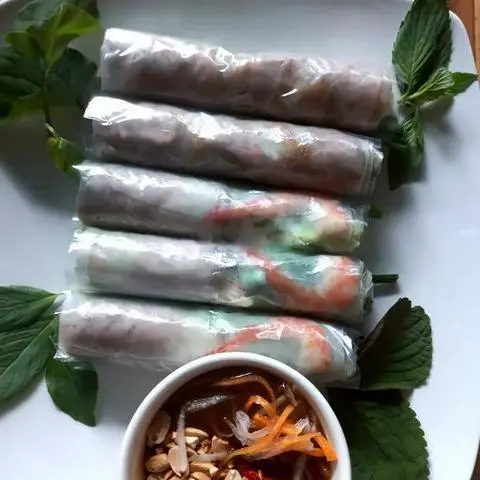 Hình ảnh Gỏi cuốn tôm thịt - bì thịt trộn thính ngẫu nhiên - 5 cuốn ngẫu nhiên - tương đậu nước cốt dừa
