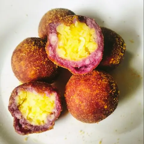 Hình ảnh Khoai môn Lệ Phố  (4 viên)