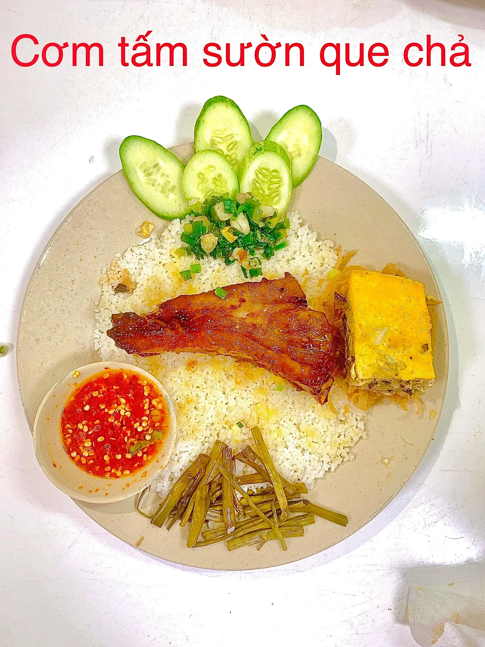 Hình ảnh Cơm Tấm Sườn Que Chả