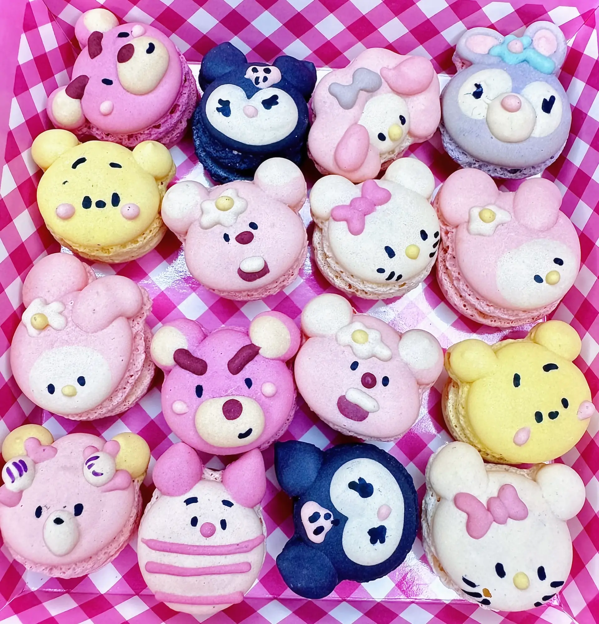 Hình ảnh Bánh macaron mini hoạt hình lẻ 1 viên