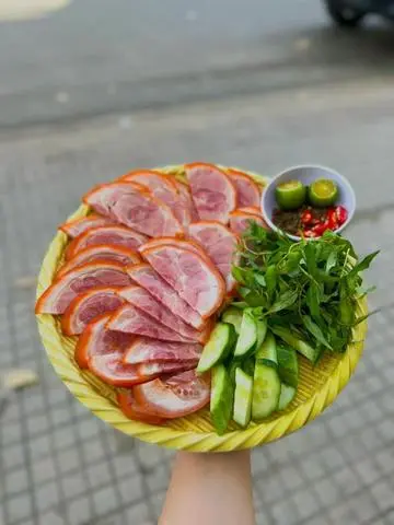 Hình ảnh GIÒ HEO RÚT XƯƠNG XÔNG KHÓI 