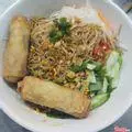 Hình ảnh Bún bì chả giò bắp