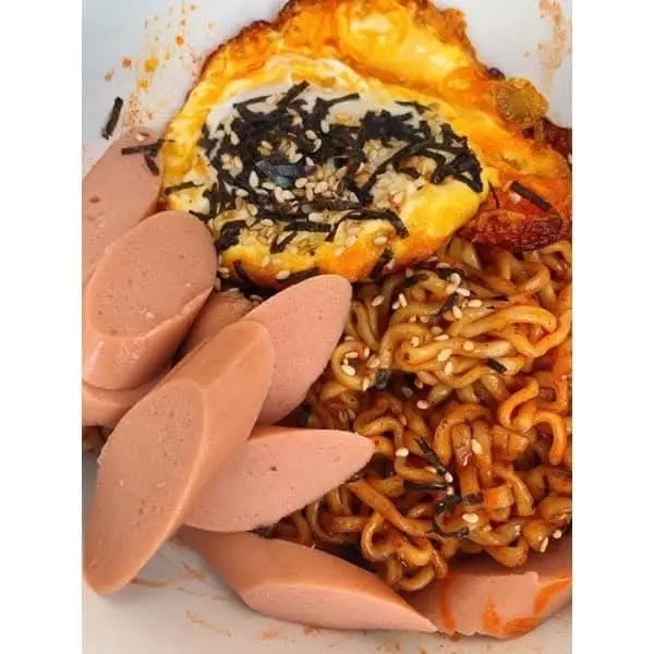Hình ảnh Mì Cay Samyang Trứng , Xúc Xích