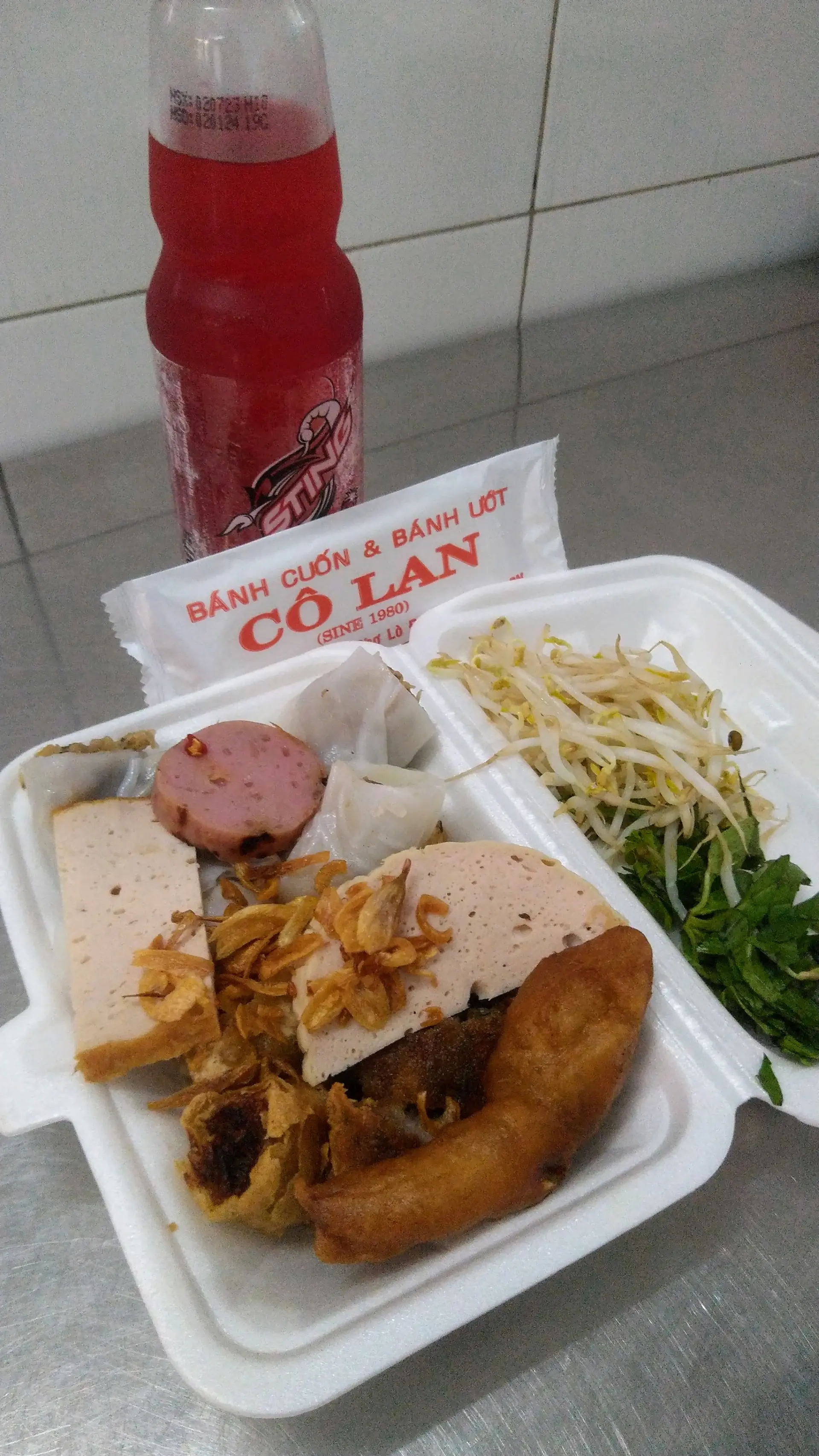 Hình ảnh Combo bánh cuốn full topping - sting dâu - revive chanh muối/trà nestea chanh/tắc ép - khăn lạnh