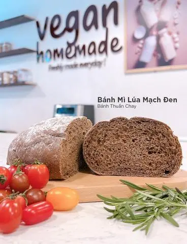 Hình ảnh (Nguyên Ổ) Bánh Mì Lúa Mạch Đen - Dark Rye Bread