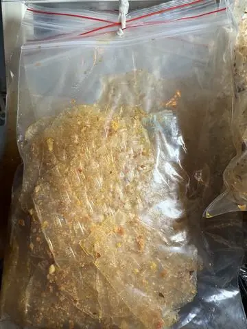 Hình ảnh Bánh tráng muối tỏi phi (100g)