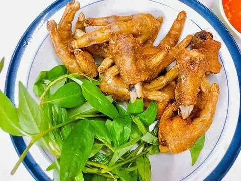 Hình ảnh Chân gà chiên mắm còn xương